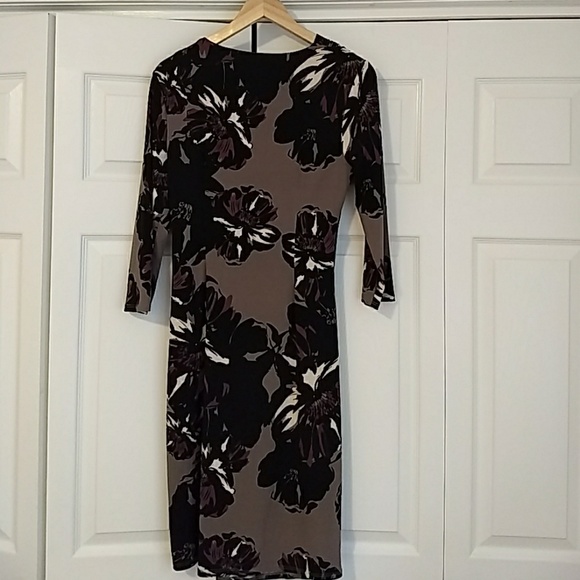 Ladies floral faux wrap dress with V neckline - Picture 4 of 5